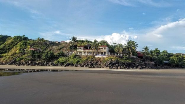 Vista Las Olas Surf Resort in El Cuco