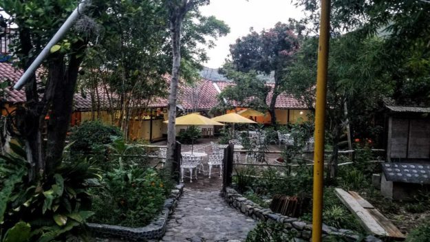 Hidden Garden Jardín Escondido